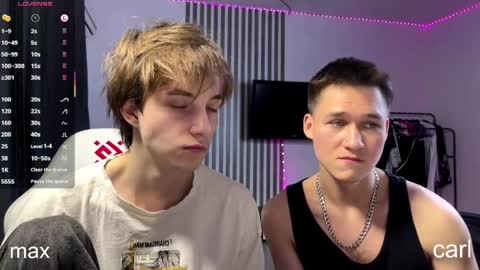 hunks_bromance online show from March 26, 4:01 pm