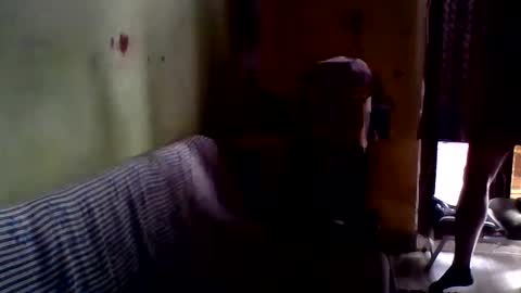 Snapshot of hunkster102 chatting on February 15, 5:41 am hunkster102 online show from February 15, 5:41 am