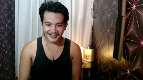 hunkylloyd online show from January 2, 5:35 am