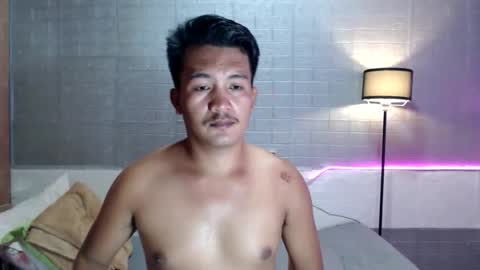 hunkylloyd online show from May 4, 3:35 am