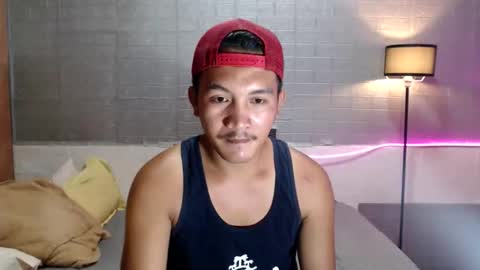 hunkylloyd online show from May 13, 4:43 am
