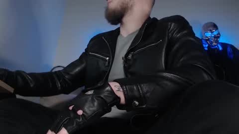 Snapshot of hunkytime chatting on March 3, 2:34 pm I AM NOT A DIRECTOR I AM THE BOSS KINGDADDYSIRSTR8ALPHAMASTER online show from March 3, 2:34 pm