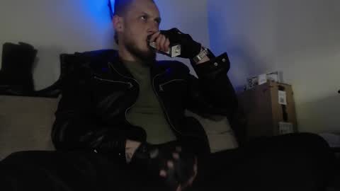 Snapshot of hunkytime chatting on March 27, 3:45 pm I AM NOT A DIRECTOR I AM THE BOSS KINGDADDYSIRSTR8ALPHAMASTER online show from March 27, 3:45 pm