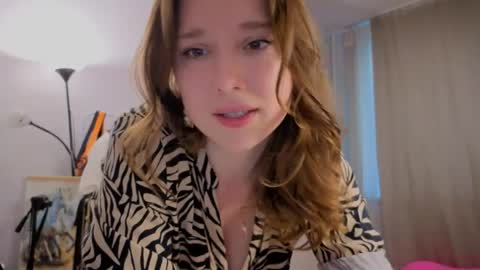 Snapshot of hunny_ines chatting on May 16, 5:23 pm Ines online show from May 16, 5:23 pm