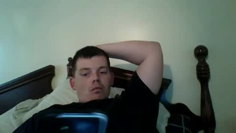 Snapshot of huntdog1221 chatting on June 27, 8:58 pm huntdog1221 online show from June 27, 8:58 pm