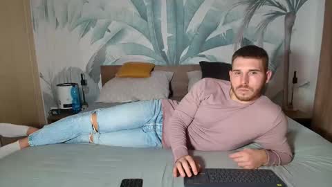 Hunter Bridges online show from December 4, 1:09 pm