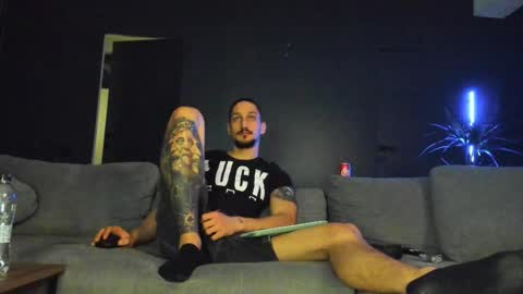 Snapshot of huntingod chatting on December 15, 8:24 pm HuntinGOD online show from December 15, 8:24 pm