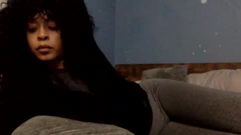 Snapshot of hunyybunz chatting on February 10, 3:57 am Goddess Hunyy online show from February 10, 3:57 am