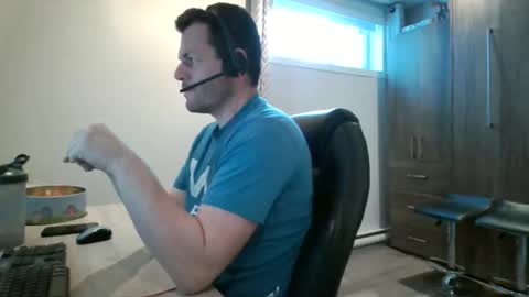 Snapshot of hurley7890 chatting on February 12, 4:02 pm hurley7890 online show from February 12, 4:02 pm
