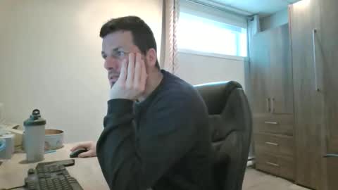 Snapshot of hurley7890 chatting on February 17, 2:57 pm hurley7890 online show from February 17, 2:57 pm