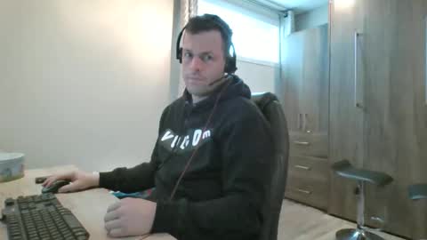 Snapshot of hurley7890 chatting on April 1, 2:47 pm hurley7890 online show from April 1, 2:47 pm