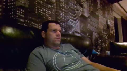 Snapshot of hurley7890 chatting on June 10, 1:28 am hurley7890 online show from June 10, 1:28 am