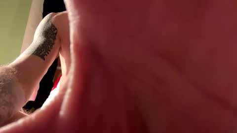 Snapshot of hutchy32 chatting on December 20, 9:33 pm J online show from December 20, 9:33 pm