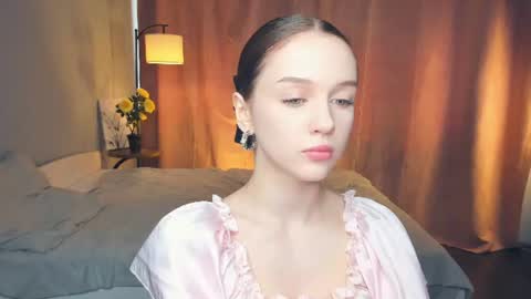 Lily online show from June 11, 7:50 am
