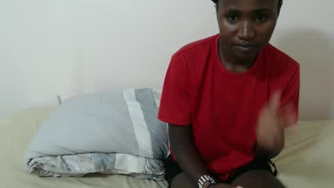 Snapshot of hyacinth_b chatting on April 11, 11:14 am hyacinth_b online show from April 11, 11:14 am