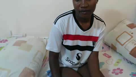 Snapshot of hyacinth_b chatting on May 14, 10:38 pm hyacinth_b online show from May 14, 10:38 pm