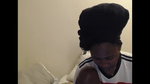 Snapshot of hyacinth_b chatting on June 7, 6:39 am hyacinth_b online show from June 7, 6:39 am