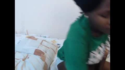 Snapshot of hyacinth_b chatting on June 9, 9:59 pm hyacinth_b online show from June 9, 9:59 pm