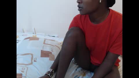 Snapshot of hyacinth_b chatting on June 11, 12:32 am hyacinth_b online show from June 11, 12:32 am