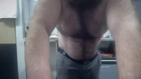 Snapshot of hybride8825 chatting on February 22, 2:02 am hybride8825 online show from February 22, 2:02 am