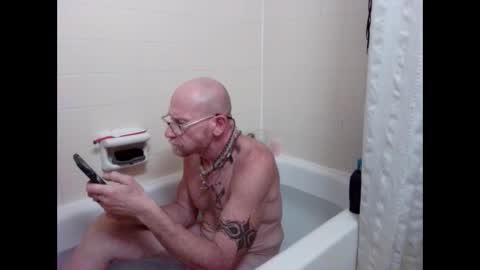 i1nt2fuk online show from September 18, 4:09 pm