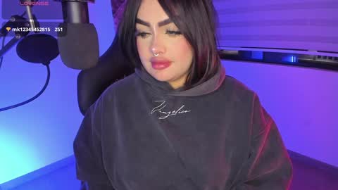 Ari online show from February 6, 2:22 am