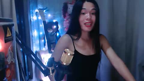 Snapshot of i_am_asian90 chatting on February 14, 5:53 pm Kim online show from February 14, 5:53 pm