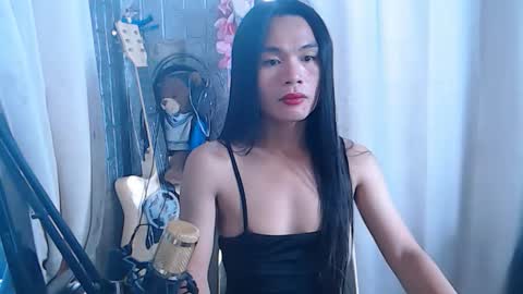 Snapshot of i_am_asian90 chatting on February 17, 4:09 am Kim online show from February 17, 4:09 am