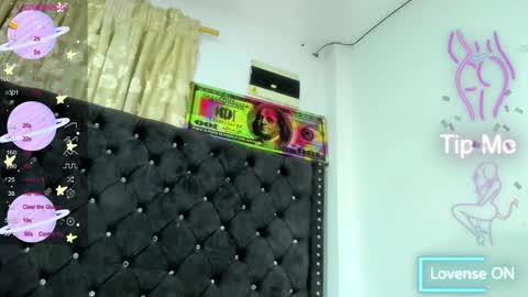 kelvis online show from September 24, 11:41 pm