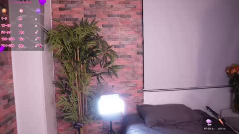 Lucy online show from February 19, 9:06 am