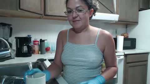 ShortStuff online show from December 18, 5:19 pm