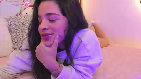 Snapshot of i_karly chatting on November 13, 1:10 pm i_karly online show from November 13, 1:10 pm