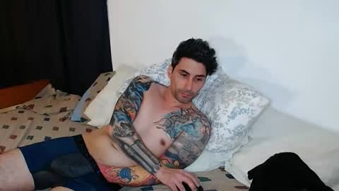 Snapshot of i_man_van chatting on March 18, 2:37 am Rylan Chase online show from March 18, 2:37 am