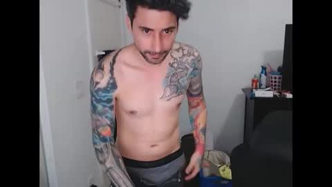 Snapshot of i_man_van chatting on March 24, 3:00 am Rylan Chase online show from March 24, 3:00 am