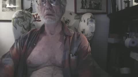 Snapshot of i_submissive_slut chatting on January 21, 7:58 am ImYourBitch online show from January 21, 7:58 am