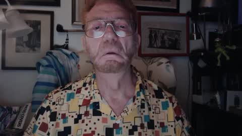 Snapshot of i_submissive_slut chatting on September 9, 2:33 am ImYourBitch online show from September 9, 2:33 am
