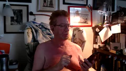 Snapshot of i_submissive_slut chatting on September 18, 6:10 pm ImYourBitch online show from September 18, 6:10 pm