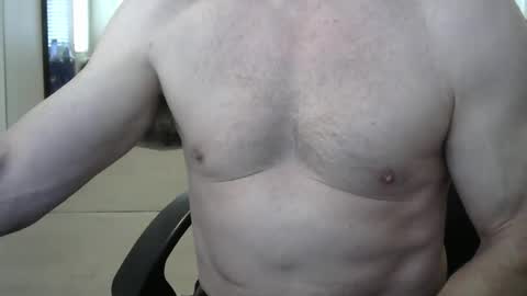 Snapshot of i_was_a_shy_dad chatting on April 2, 12:19 am i_was_a_shy_dad online show from April 2, 12:19 am