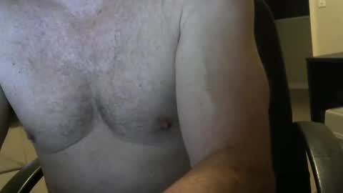 Snapshot of i_was_a_shy_dad chatting on April 16, 11:33 am i_was_a_shy_dad online show from April 16, 11:33 am