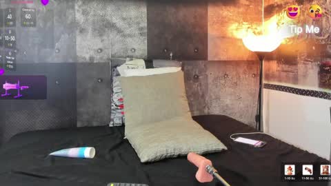 Charlotte  online show from March 27, 3:01 am