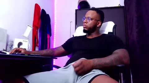 Mr H Independent model online show from September 16, 3:29 am