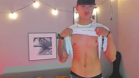 Light online show from June 19, 3:55 am