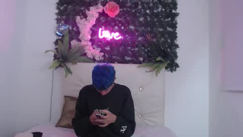 iam_lukas__ online show from September 26, 5:22 am