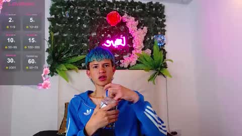iam_lukas__ online show from October 5, 1:48 am