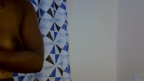 Snapshot of iam_nisa chatting on July 8, 12:53 pm iam_nisa online show from July 8, 12:53 pm