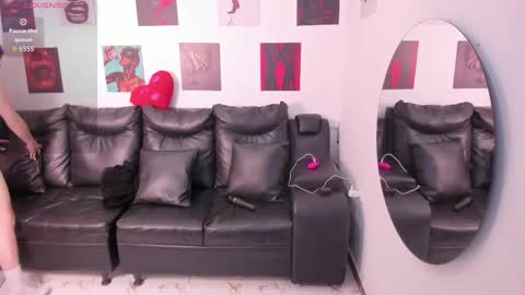 Snapshot of iam_sammy_01 chatting on October 6, 12:02 pm Sammy online show from October 6, 12:02 pm