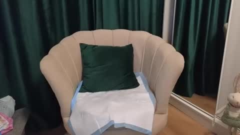 Scarllet online show from February 3, 6:40 am