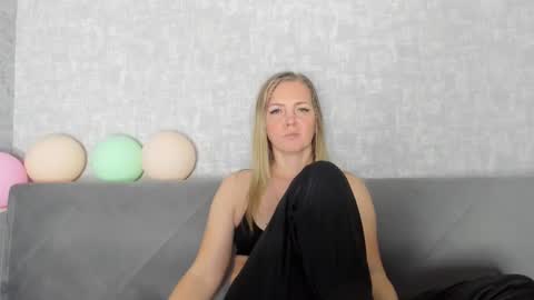 Venus online show from November 10, 3:11 pm