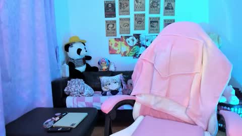 Snapshot of iam_zoechan chatting on December 20, 11:01 pm Zoe 3 online show from December 20, 11:01 pm