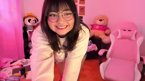 Snapshot of iam_zoechan chatting on January 13, 6:46 pm Zoe 3 online show from January 13, 6:46 pm